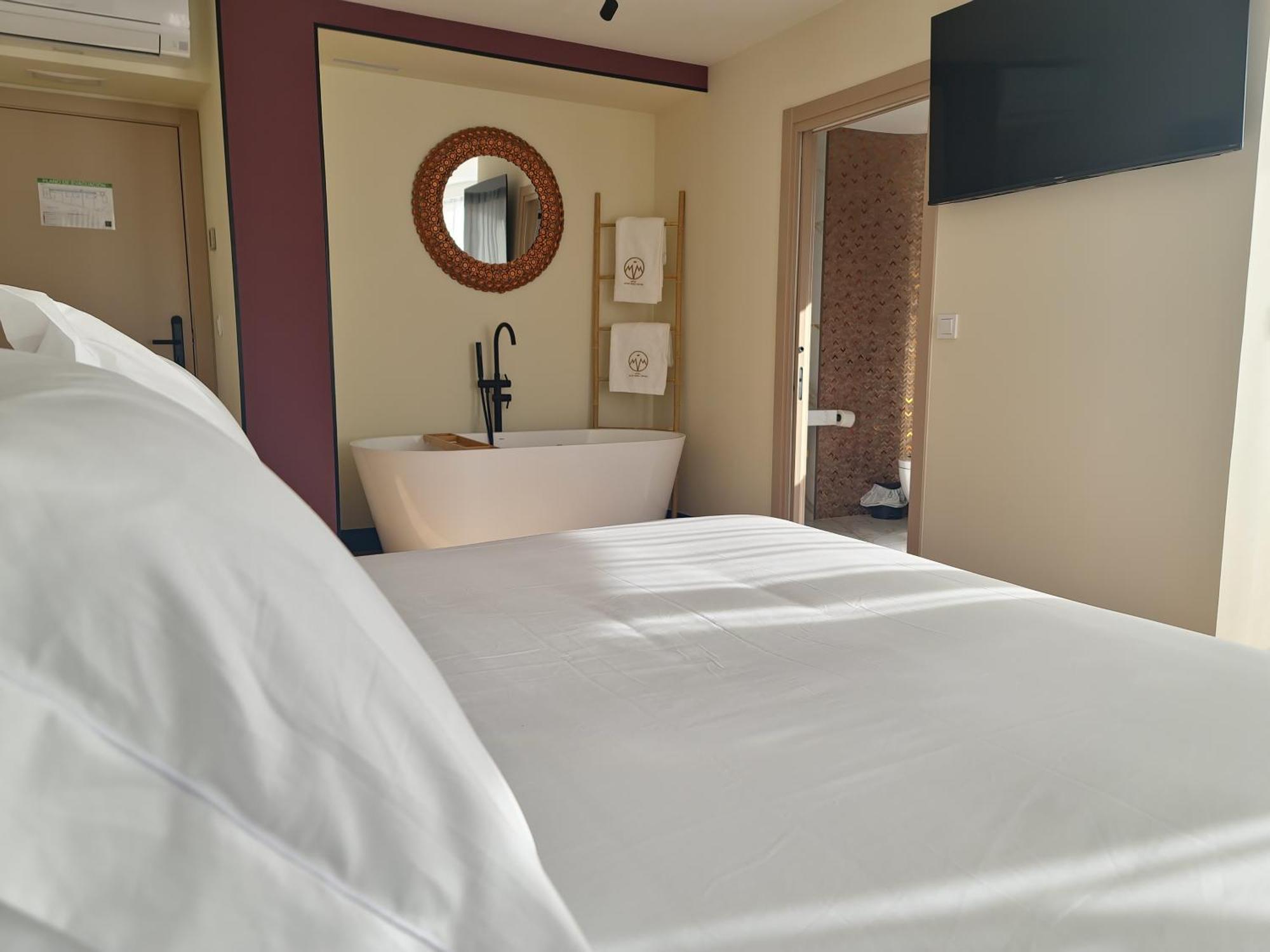 Hotel Suites Moma Centro Villanueva De La Serena Eksteriør bilde